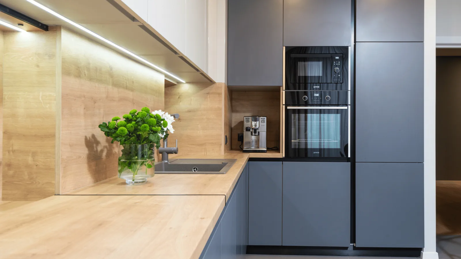 Kitchen appliances